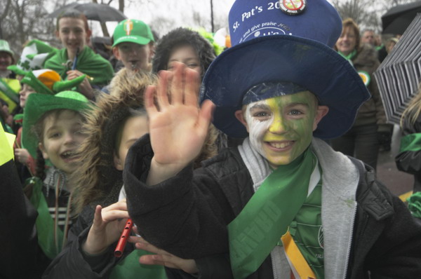 Picture &copy; Peter Marshall, 2004