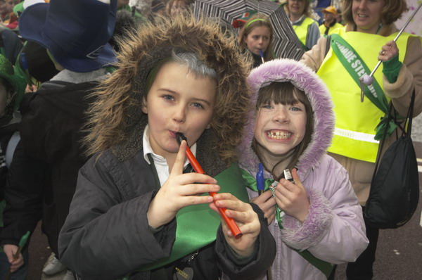 Picture &copy; Peter Marshall, 2004