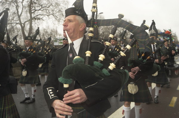 Picture &copy; Peter Marshall, 2004