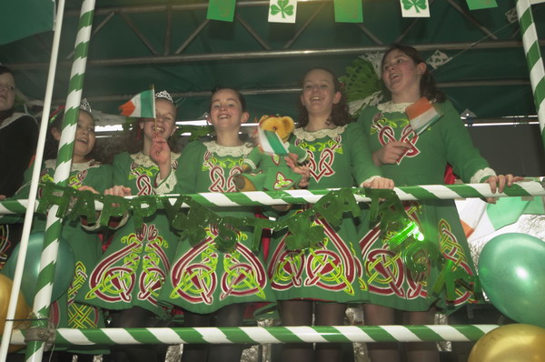 Picture &copy; Peter Marshall, 2004