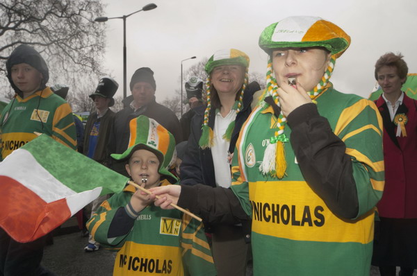 Picture &copy; Peter Marshall, 2004