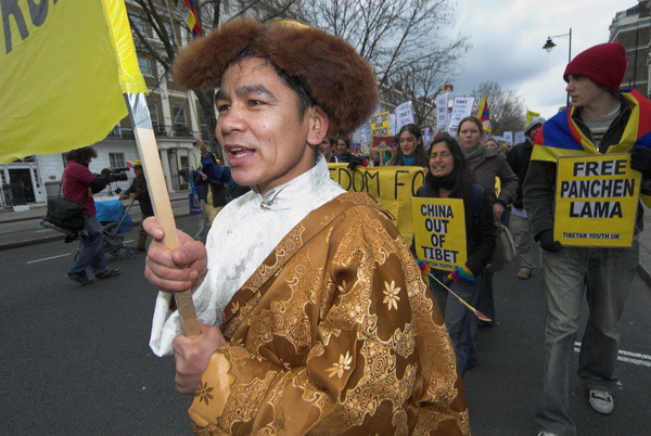 Tibet National Uprising Day March London © 2006, Peter Marshall