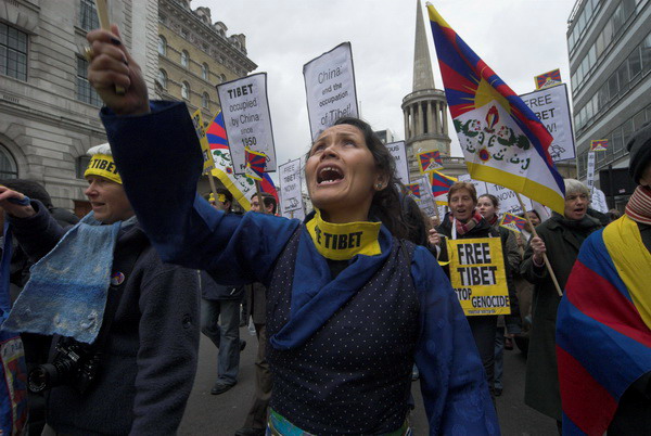 Tibet National Uprising Day March London © 2006, Peter Marshall