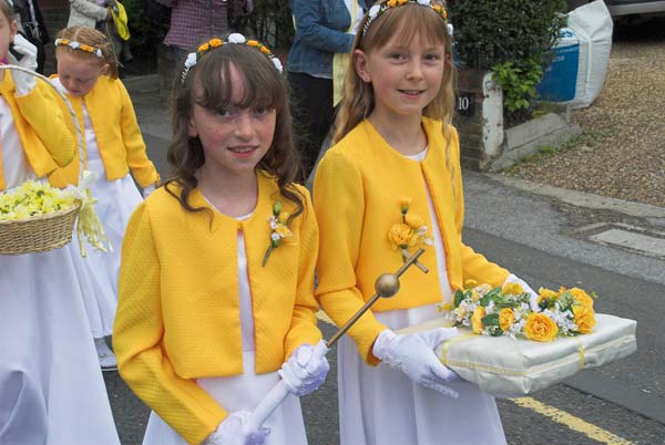 Chislehurst May Queen Ceremony © 2006, Peter Marshall