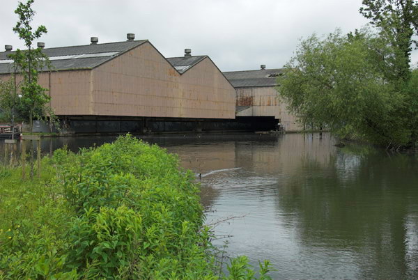 Brentford © 2006, Peter Marshall