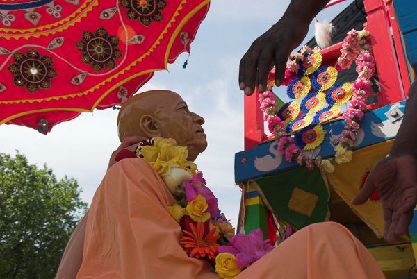 Hare Krishna: Rathayatra © 2006, Peter Marshall