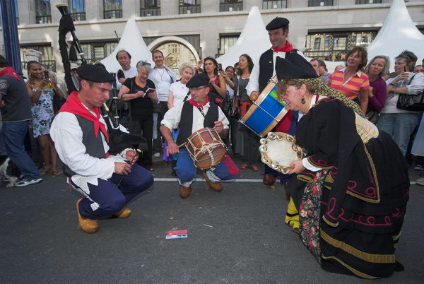 Regent Street Festival © 2006, Peter Marshall