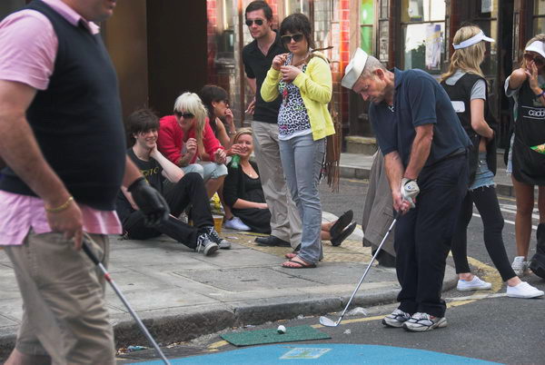 Shoreditch Urban Open Golf Tournament © 2006,  Peter Marshall