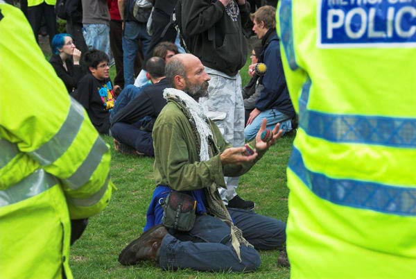 Sack Parliament © Peter Marshall, 2006