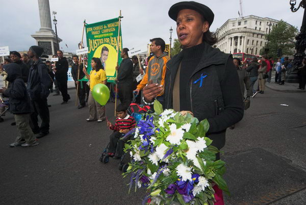 Protest Against Deaths in Custody © Peter Marshall, 2006