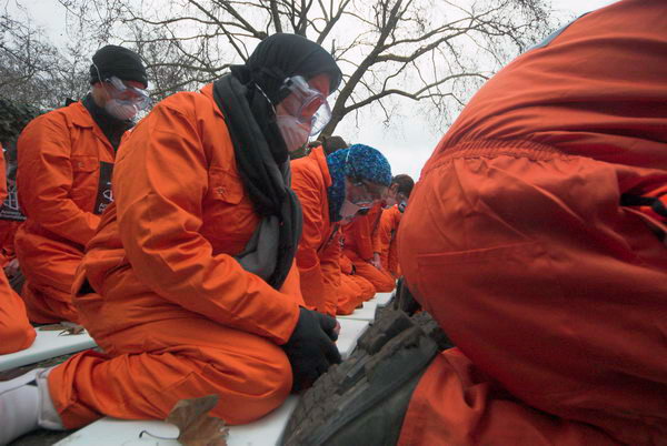 Amnesty 'Close Guantanamo' demo, US Embassy, London © Peter Marshall, 2007