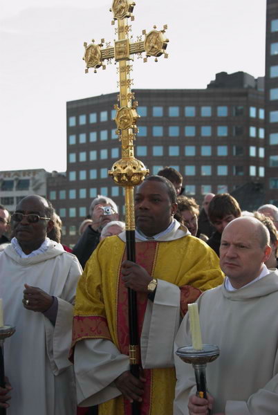 Blessing the Thames © Peter Marshall, 2007