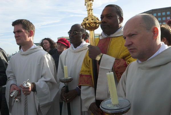 Blessing the Thames © Peter Marshall, 2007