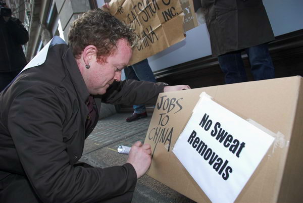 No Sweat and Burberry workers protest factory closure © 2007, Peter Marshall